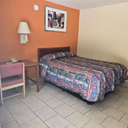 Carpet Inn Opelika Kültér fotó