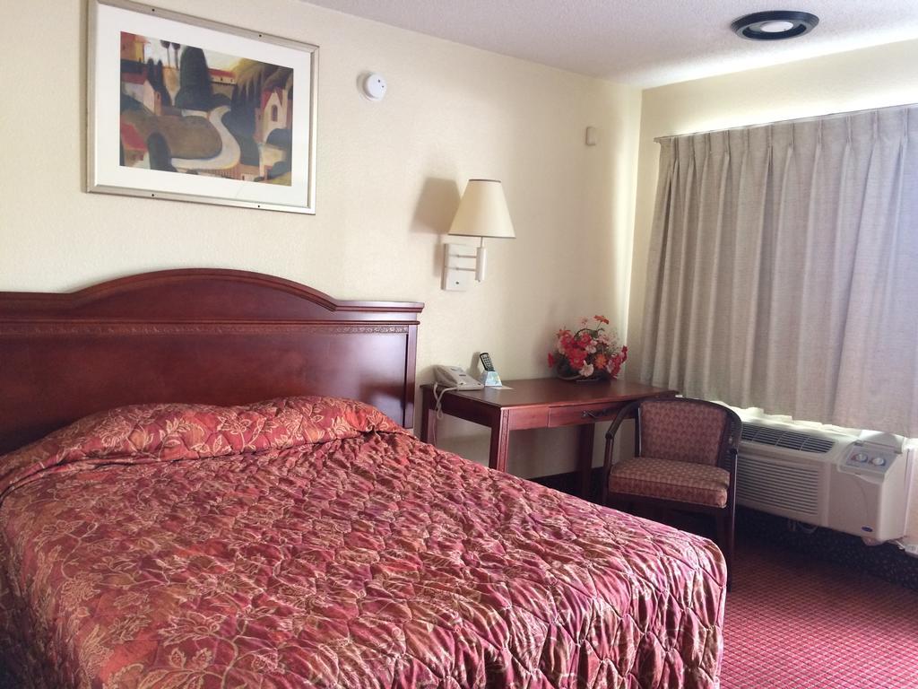 Carpet Inn Opelika Kültér fotó