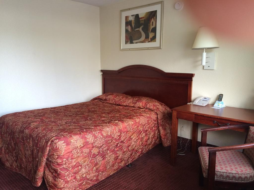 Carpet Inn Opelika Kültér fotó