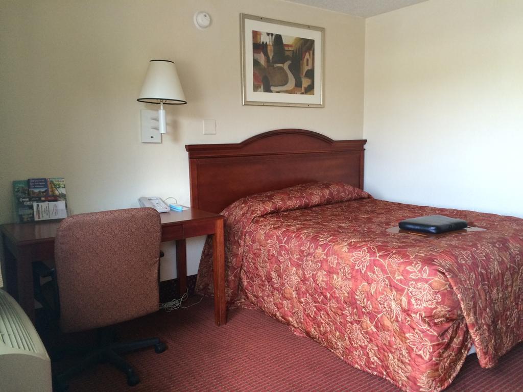 Carpet Inn Opelika Kültér fotó