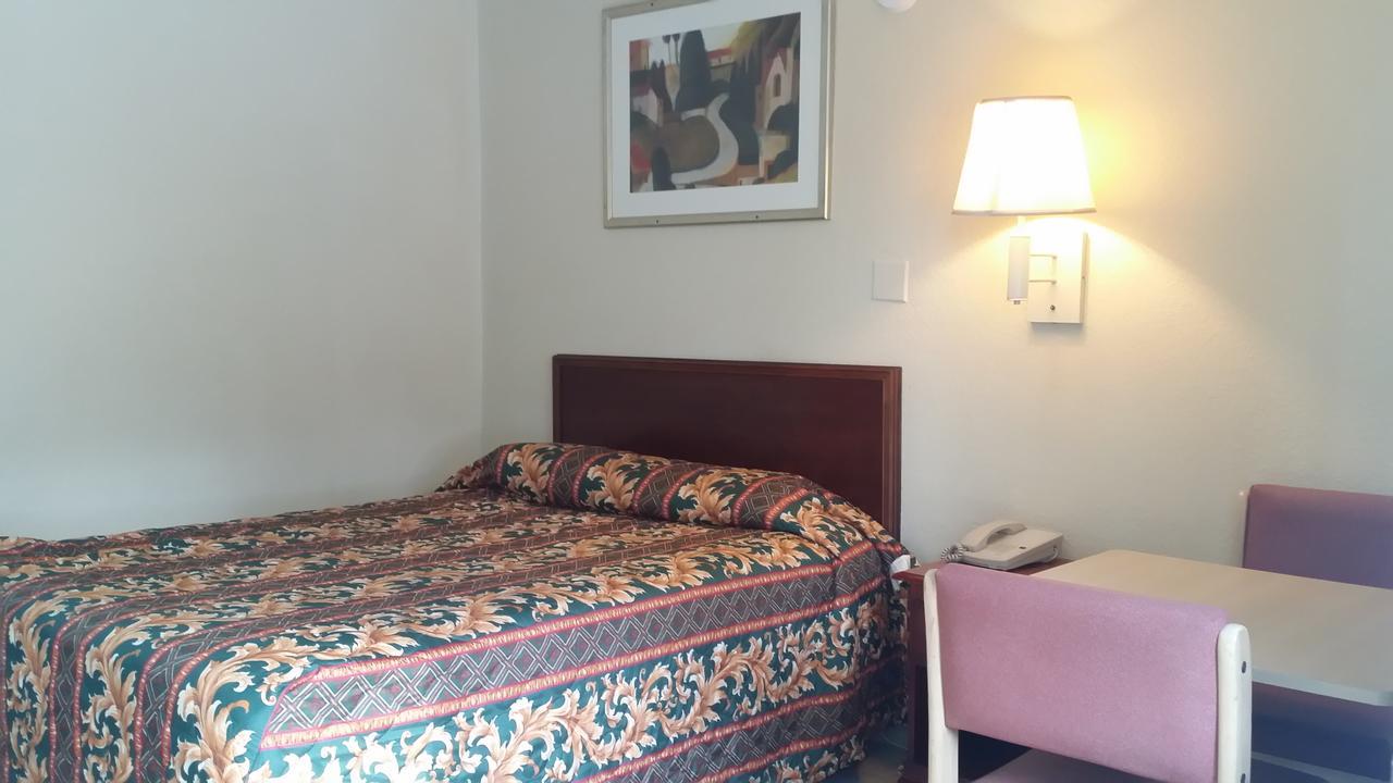 Carpet Inn Opelika Kültér fotó