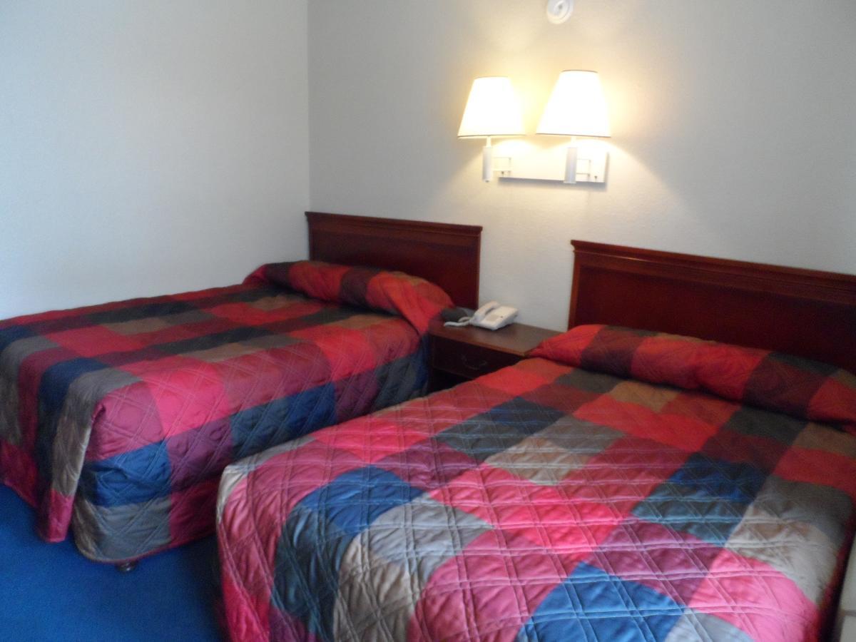 Carpet Inn Opelika Kültér fotó