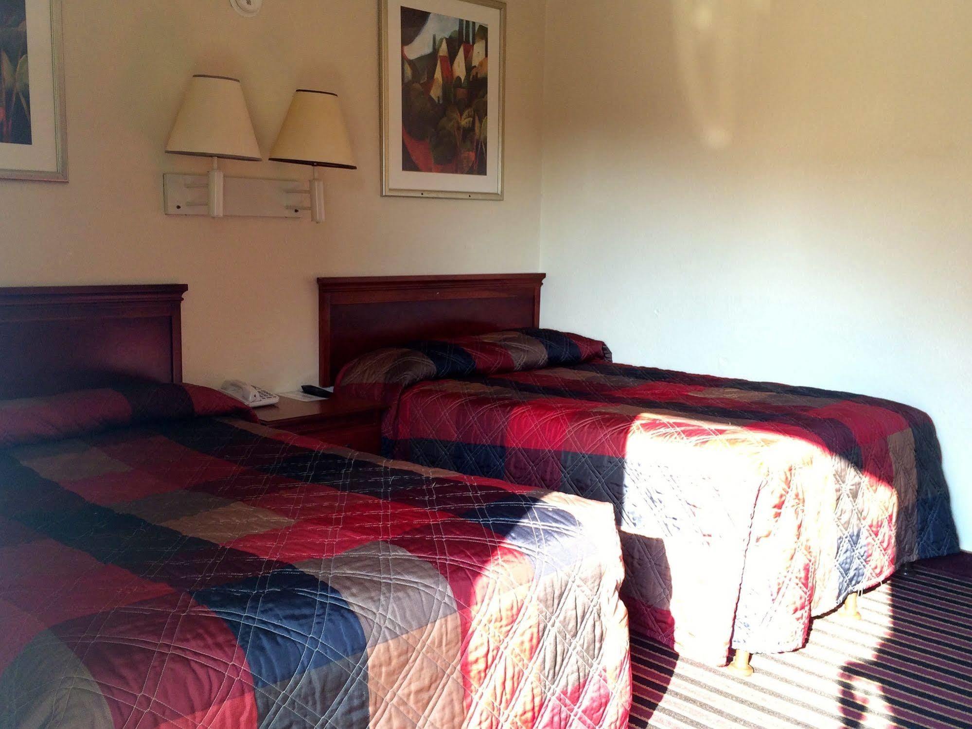 Carpet Inn Opelika Kültér fotó