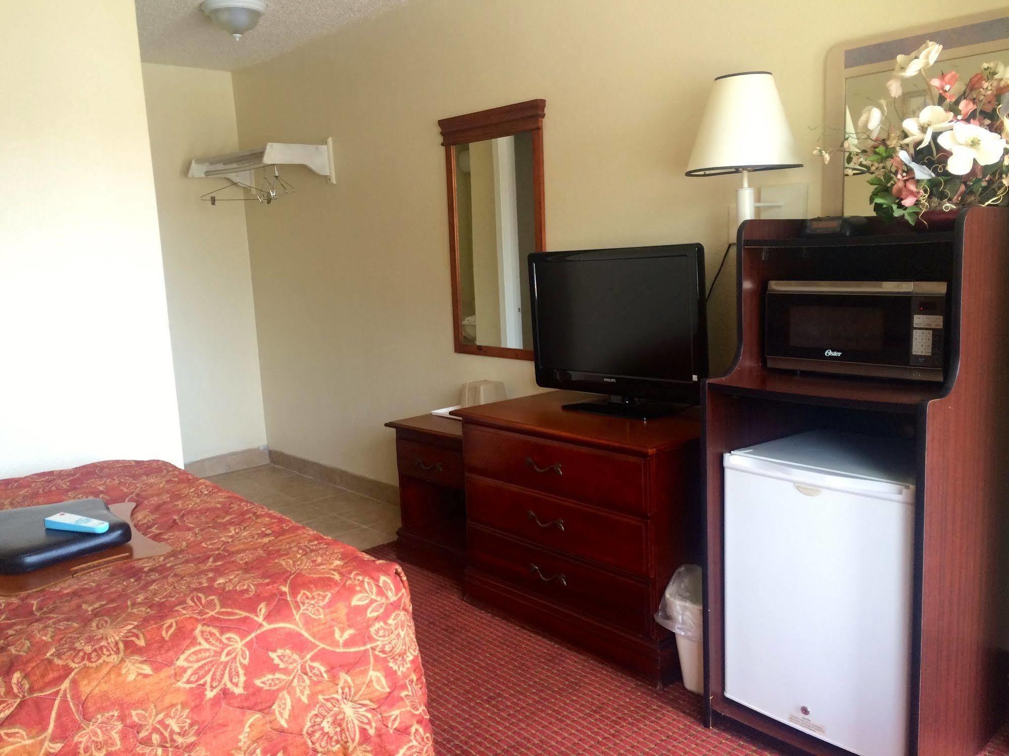 Carpet Inn Opelika Kültér fotó